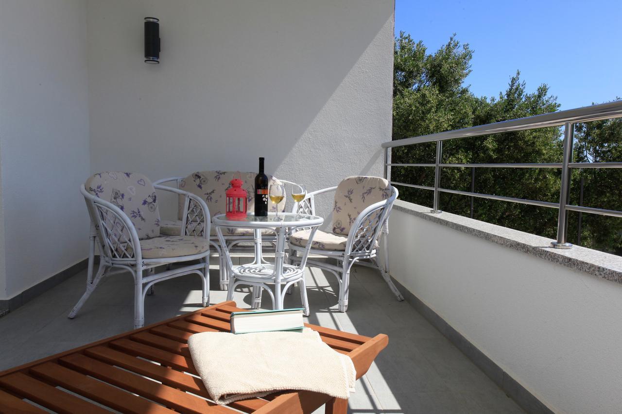 Apartments Fiora Premantura Exterior photo